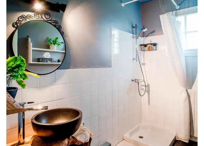 Soignee Et Accueillante A La Campagne - Ch Rouge ホームステイ